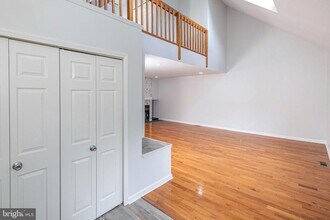 7 Exeter Ct in Princeton, NJ - Building Photo - Building Photo