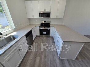 4215 N Locust Rd in Spokane, WA - Building Photo - Building Photo