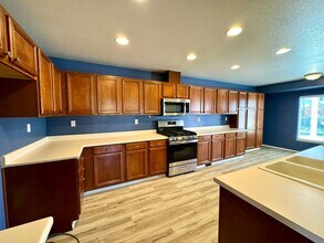 1655 Talking Sparrow Dr in Spanish Springs, NV - Building Photo - Building Photo