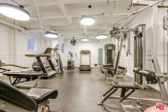 450 N Rossmore Ave in Los Angeles, CA - Building Photo - Building Photo