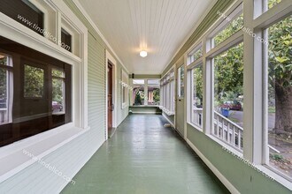 3848 SE Ivon St in Portland, OR - Building Photo - Building Photo