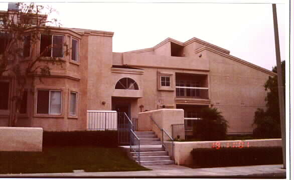 Villa Marissa in Huntington Beach, CA - Building Photo - Building Photo