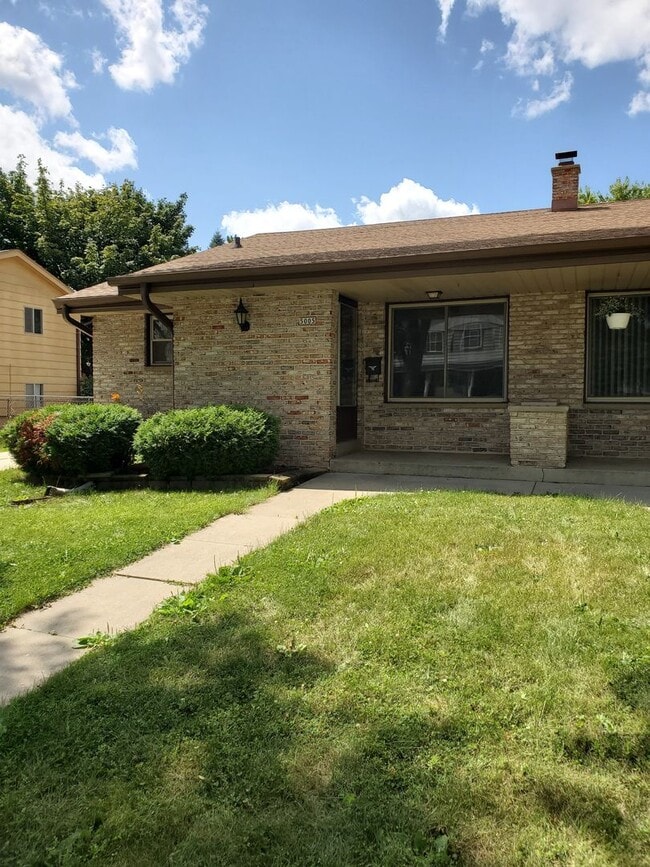 property at 5005 N 106th St