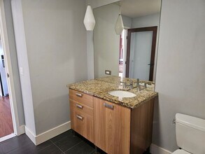 460 S Spring St in Los Angeles, CA - Building Photo - Building Photo