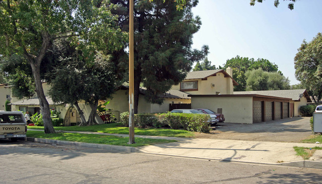 341-345 Sinclair Ave in Upland, CA - Building Photo - Building Photo