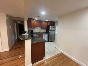 44 Carroll Ave in Westwood, MA - Building Photo - Building Photo