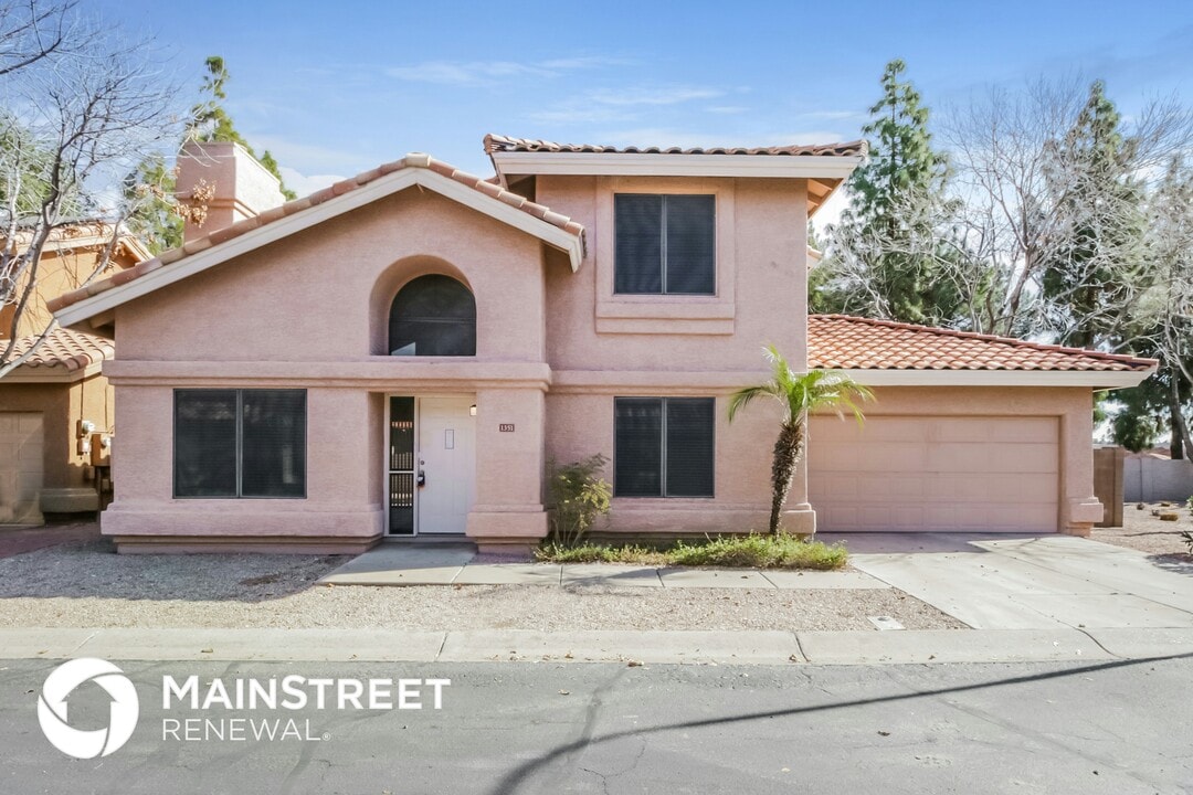 1351 N Dana St in Gilbert, AZ - Building Photo