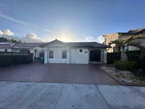 5855 SW 128th Ct in Miami, FL - Building Photo - Building Photo