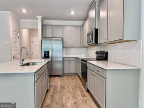 3050 Yellow Hammer Dr SE in Marietta, GA - Foto de edificio - Building Photo