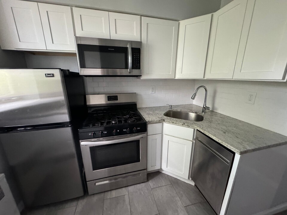 56-Village Court Apartments, LLC in South Orange, NJ - Building Photo