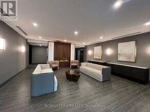 1113-470 Dundas St E in Hamilton, ON - Building Photo - Building Photo