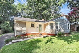 228 Seneca Pl in Charlotte, NC - Foto de edificio - Building Photo