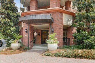 200 River Vista Drive in Atlanta, GA - Building Photo - Building Photo