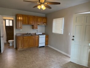 339 E 19th St in Long Beach, CA - Building Photo - Building Photo