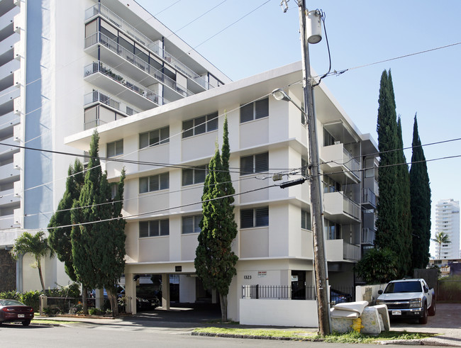 1323 Heulu St in Honolulu, HI - Foto de edificio - Building Photo