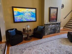 8455 Fountain Ave, Unit 618 in West Hollywood, CA - Building Photo - Building Photo