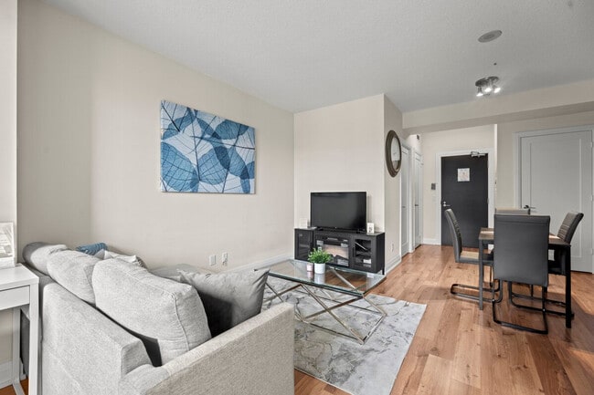 4789 Yonge St in Toronto, ON - Building Photo - Building Photo