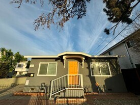 11810 Avalon Blvd in Los Angeles, CA - Building Photo