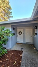 1637 22nd Pl, Unit B in Forest Grove, OR - Building Photo - Building Photo
