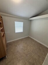 2816 Pine Tree Dr in Miami Beach, FL - Building Photo - Building Photo