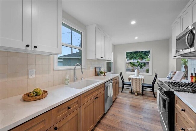11621 Dolan Ave in Downey, CA - Building Photo - Building Photo