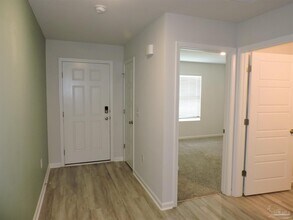 5903 Laurel Oak Dr in Bellview, FL - Building Photo - Building Photo