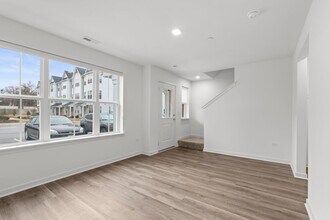 103 E Crystal Lake Ave in Crystal Lake, IL - Building Photo - Building Photo