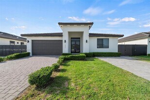 12941 SW 227th St in Miami, FL - Building Photo