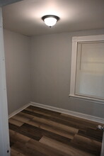 55 Lounsbury Ave, Unit 2nd floor in Waterbury, CT - Building Photo - Building Photo