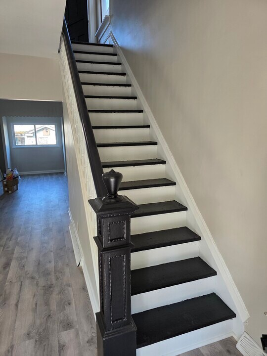 105 Broad St in Leetsdale, PA - Building Photo