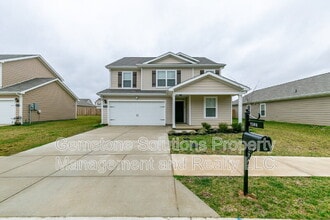 2508 Queen Bee Dr in Columbia, TN - Building Photo - Building Photo