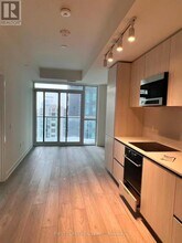 110 Broadway Ave in Toronto, ON - Building Photo - Building Photo