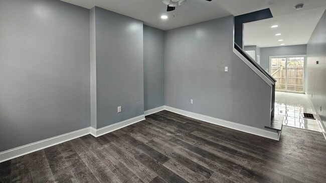 2326 Almond St in Philadelphia, PA - Building Photo - Building Photo