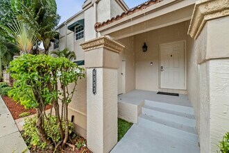 6553 Via Regina in Boca Raton, FL - Building Photo - Building Photo