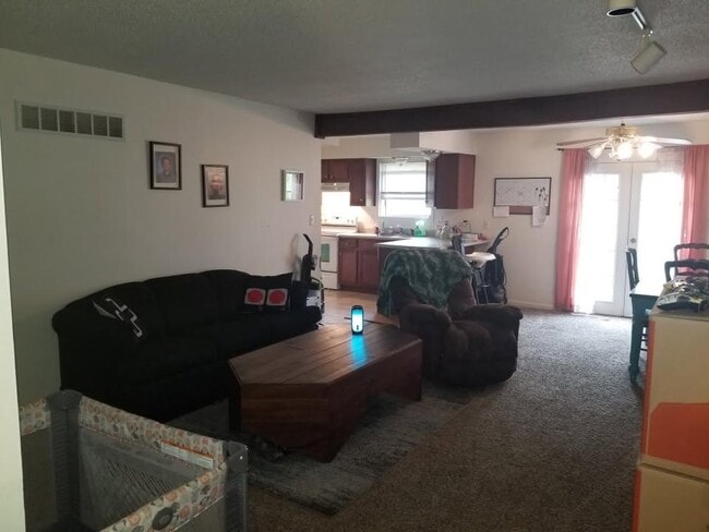 6601 NW 70th St in Kansas City, MO - Foto de edificio - Building Photo