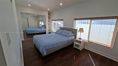 2407 Scott St in Hollywood, FL - Building Photo - Building Photo