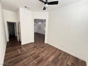 10024 Pinnacle View Pl in Las Vegas, NV - Building Photo - Building Photo