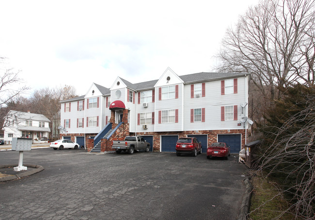 1744 Thomaston Ave in Waterbury, CT - Building Photo - Building Photo