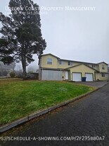 1135 SE Oar Ave in Lincoln City, OR - Building Photo