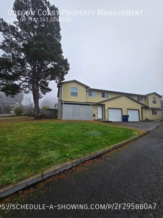 property at 1135 SE Oar Ave