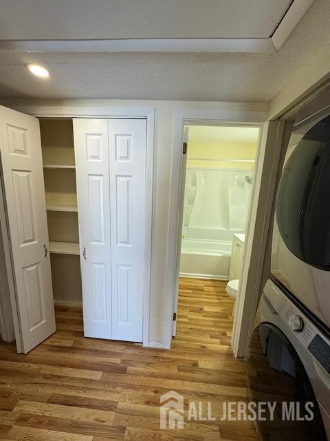 10 E Knollwood Rd in Edison, NJ - Building Photo - Building Photo