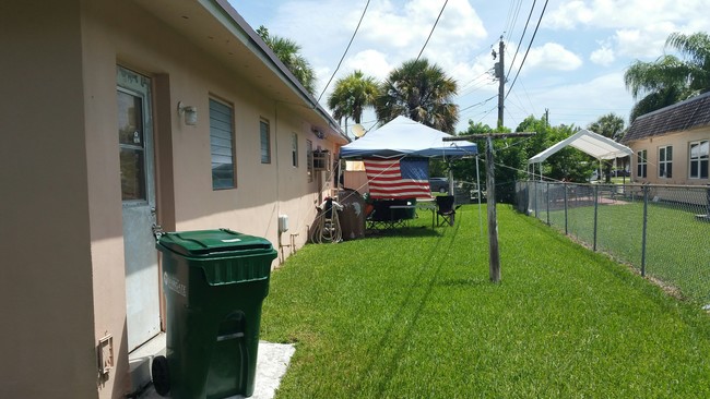 6008 NW 10 St in Margate, FL - Building Photo - Building Photo