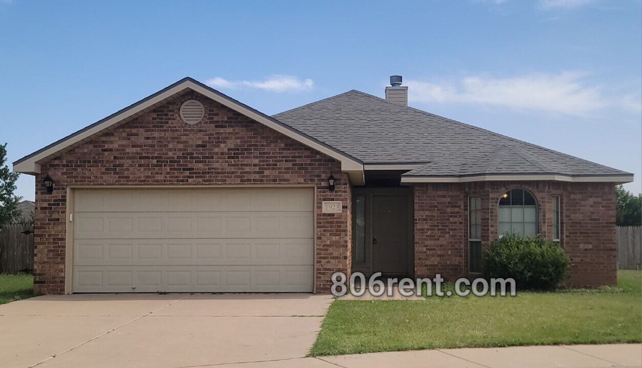 1923 99th Pl in Lubbock, TX - Building Photo