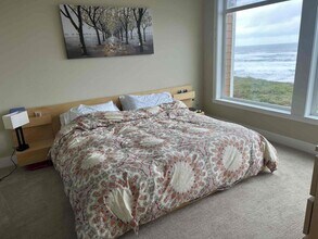 1125 Spring St in Newport, OR - Building Photo - Building Photo