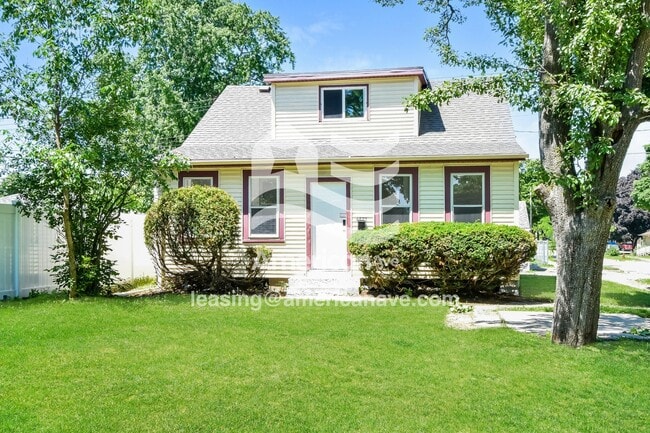 4575 N 65th St in Milwaukee, WI - Building Photo - Building Photo