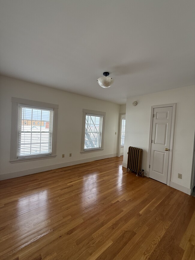 147 Pearl St, Unit 7 in Portland, ME - Building Photo - Building Photo