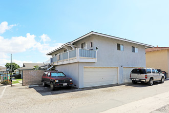 16691 Bartlett Ln in Huntington Beach, CA - Building Photo - Building Photo