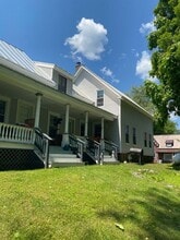 224 Rainbow St in Royalton, VT - Building Photo - Building Photo