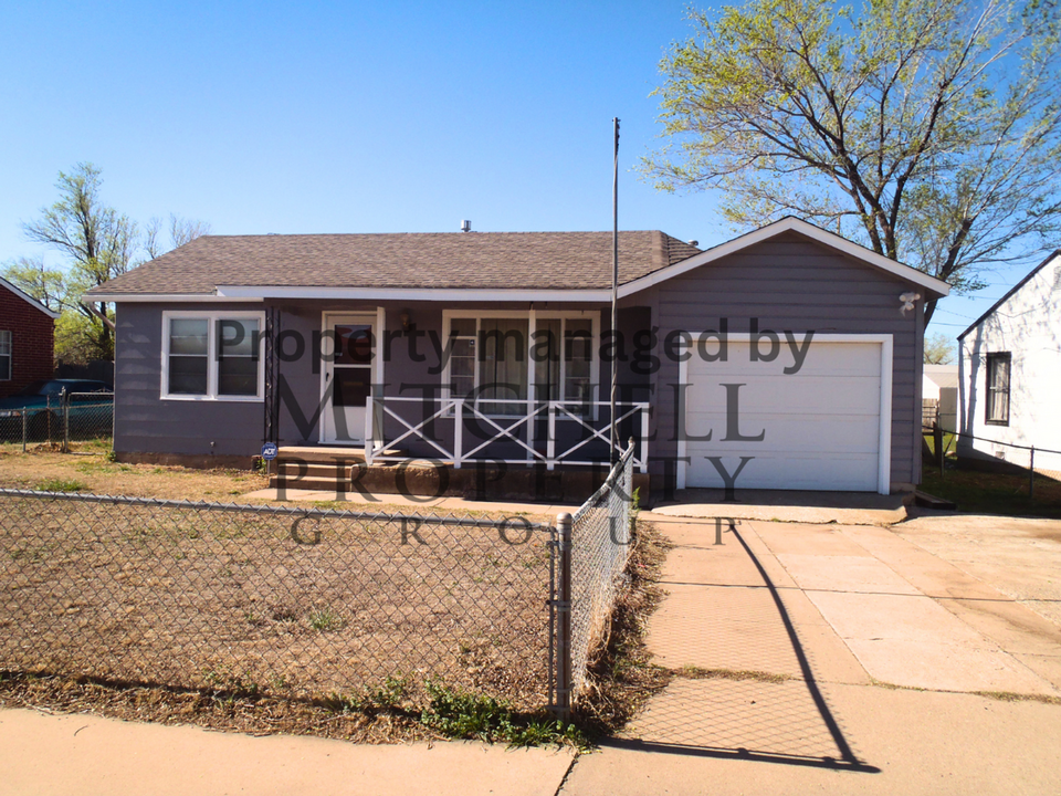 2606 NE 20th Ave in Amarillo, TX - Building Photo