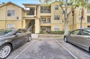 2528 Robert Trent Jones Dr in Orlando, FL - Building Photo